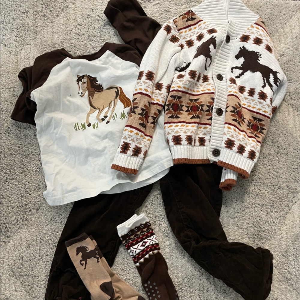 Boys 5t Gymboree horse set
